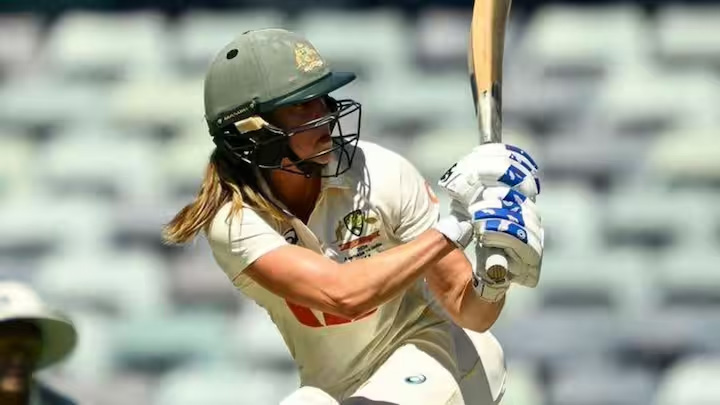 एलिस पेरी क्रिकेट के तीनों प्रारूप में 1,000 रन बनाने वाली दूसरी बल्लेबाज बनीं, जानिए आंकड़े