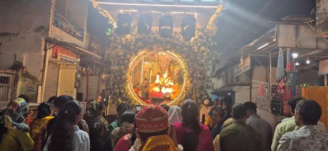 (धमतरी) भगवान झूलेलाल जयंती पर निकली भव्य शोभायात्रा, रंजना डीपेंद्र साहू ने दी चेटीचंद की शुभकामनाएं