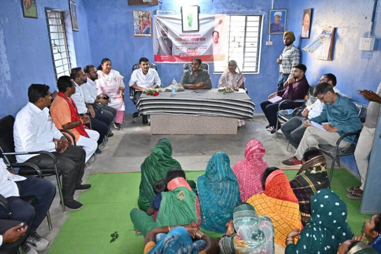 (धमतरी) अकलाडोंगरी में राजस्व प्रकरणों के समाधान हेतु लिंक कोर्ट सुविधा होगी शुरू: कलेक्टर मिश्रा