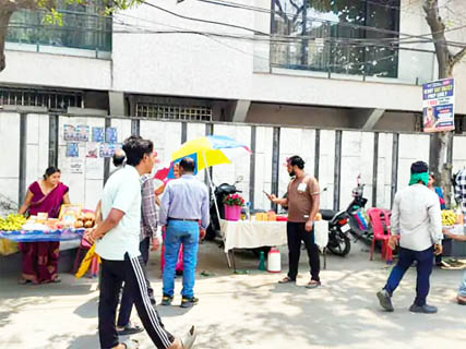 (रायपुर) खाटू श्याम मंदिर में भक्तों की बढ़ती भीड़ : गुमटी वालों को हटाया गया