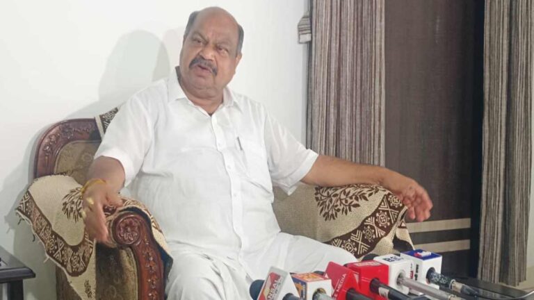(रायपुर) कर्म प्रधान विश्व रचि राखा, जो जस करहि सो तस फल चाखा: पुरंदर मिश्रा