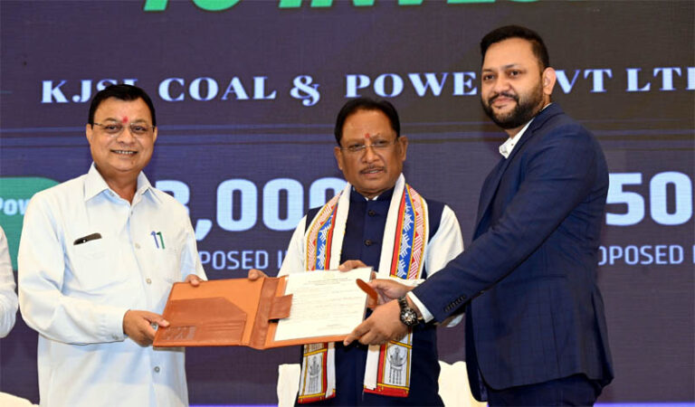 (रायपुर) उद्योग और श्रम विभाग के तालमेल से बदल रहा छत्तीसगढ़, श्रमिकों से लेकर निवेश तक नई दिशा