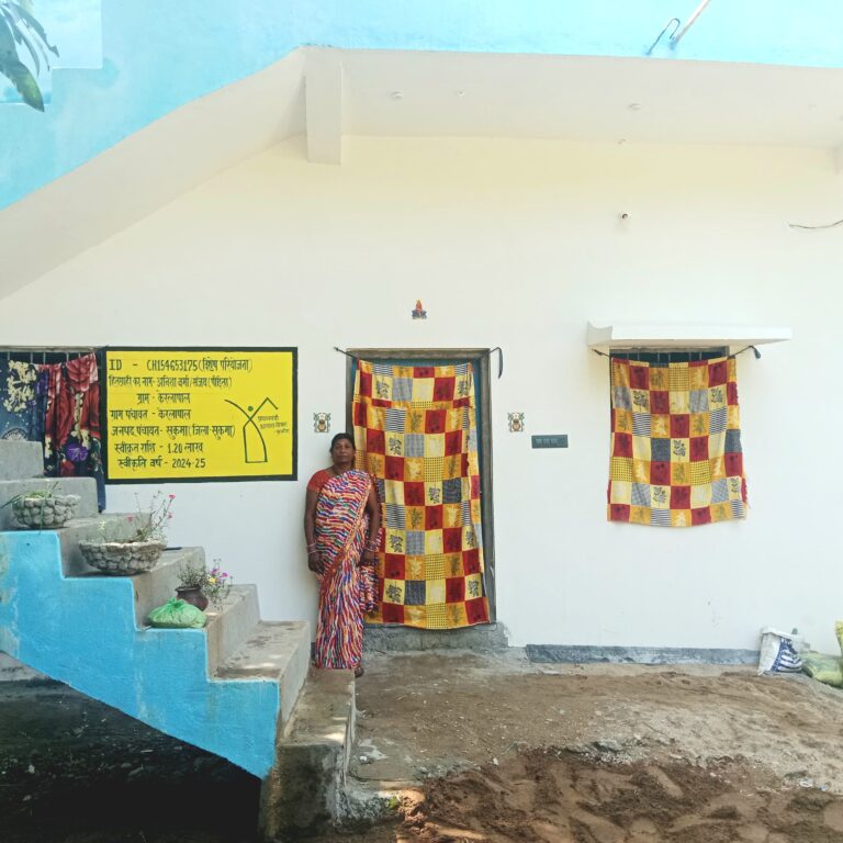 (सुकमा) नक्सल दंश के अंधेरे से पक्के मकान की रौशनी तक