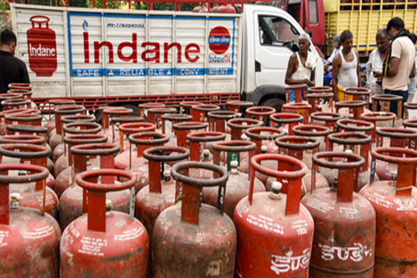 (नई दिल्ली)एलपीजी की सप्लाई सुचारू रूप से जारी, पर्याप्त स्टॉक उपलब्ध है : आईओसीएल