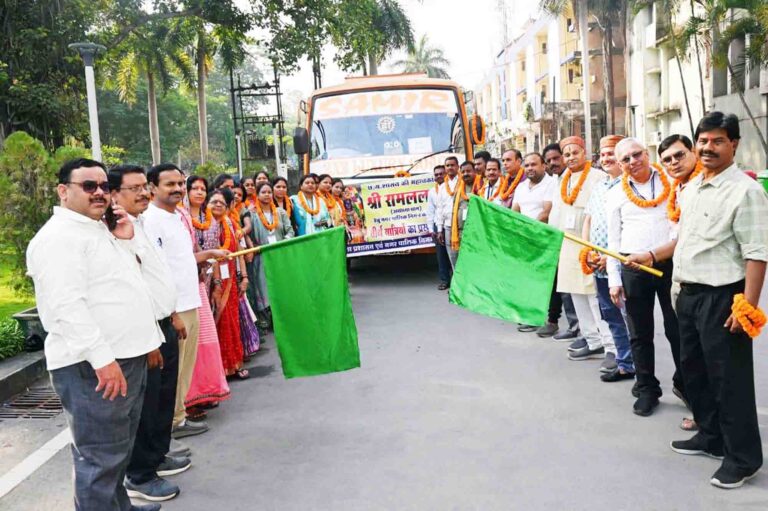 (कोरबा) 35 तीर्थयात्रियों का दल श्रीरामलला दर्शन हेतु अयोध्याधाम के लिये रवाना