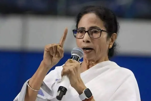 मुख्यमंत्री ममता बनर्जी ने दी बंगाली नववर्ष की शुभकामनाएं, कहा-एकजुट होकर तोड़ें संकीर्णता की दीवारें