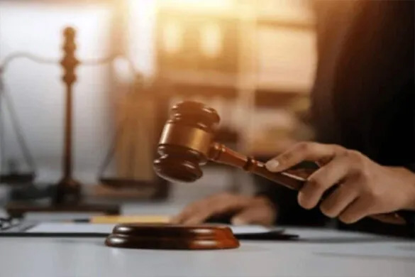 पति 40 का और पत्नी 19 की! हाईकोर्ट में लड़की ने ठुकराया रिश्ता, जज ने प्रेमी के साथ जाने की दी इजाजत