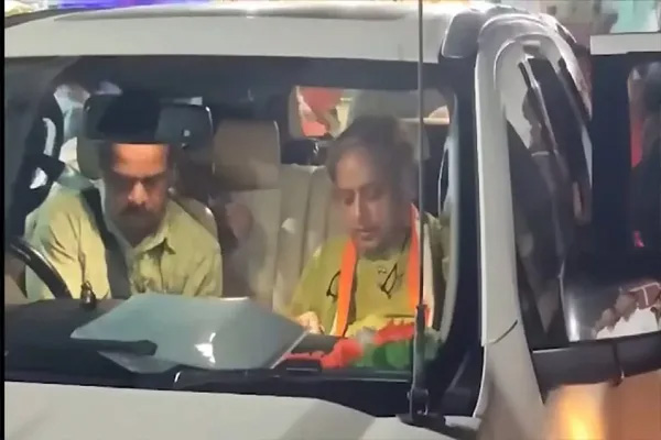 केरल में शशि थरूर के काफिले पर हमला, गाली-गलौज के बाद गनमैन की बेरहमी से पिटाई; पुलिस एक्शन से मचा हड़कंप