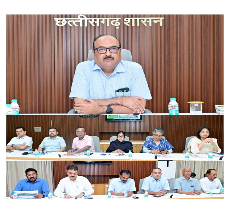 (रायपुर) ग्रामीण क्षेत्रों को जलवायु परिवर्तन के अनुकूल बनाने और ग्राम पंचायतवार कार्ययोजना बनाएं-मुख्य सचिव विकासशील