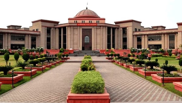 छत्तीसगढ़ HC का फैसला: घर में प्रार्थना सभा के लिए पूर्व अनुमति जरूरी नहीं, धार्मिक स्वतंत्रता पर अदालत सख्त