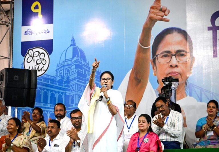 सबसे अधिक वोट मुस्लिम और अल्पसंख्यकों के काटे गए: ममता बनर्जी
