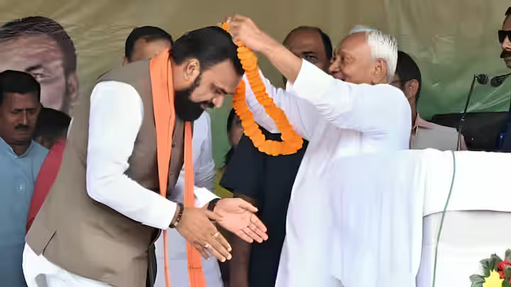 नीतीश कुमार 14 अप्रैल को देंगे बिहार के मुख्यमंत्री पद से इस्तीफा, कौन होगा अगला मुख्यमंत्री?