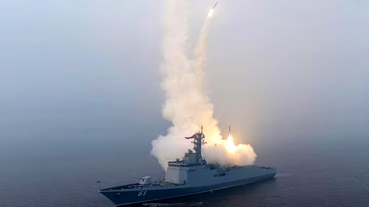 उत्तर कोरिया ने जापान सागर की ओर 2 चरणों में बैलिस्टिक मिसाइल दागी, जापान सरकार अलर्ट