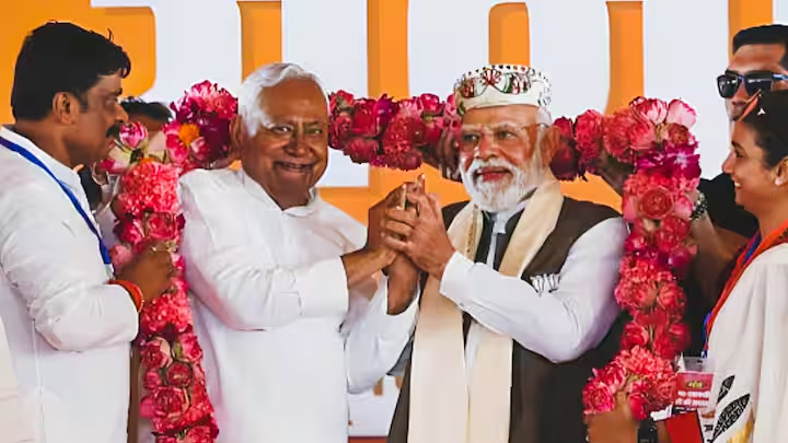 प्रधानमंत्री मोदी ने नीतीश कुमार को राज्यसभा सांसद बनने पर बधाई दी, ये बात कही