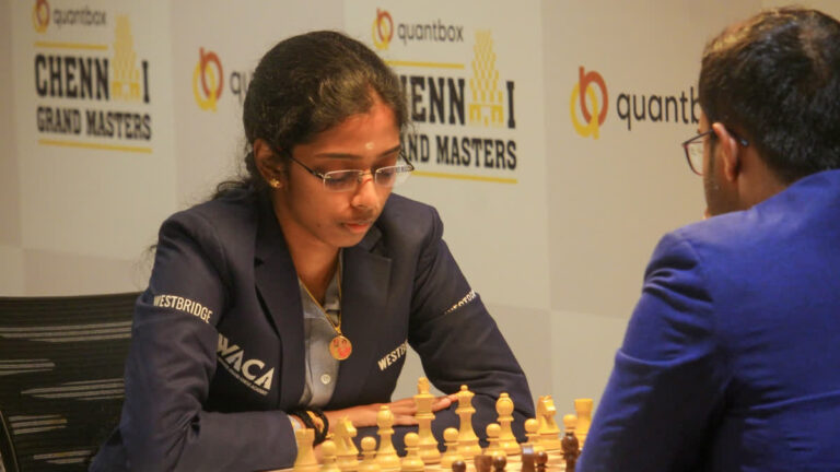आर वैशाली ने रचा इतिहास, चेस कैंडिडेट्स जीतने वाली बनीं पहली भारतीय महिला, वर्ल्ड चैंपियनशिप के खिताबी मुकाबले के लिए किया क्वालीफाई