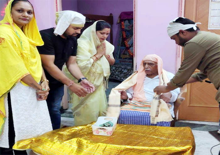 (धमतरी) धमतरी संत समाज के स्तंभ संत बाबा चोइथराम जी के निधन पर रंजना साहू ने व्यक्त किये गहरा शोक