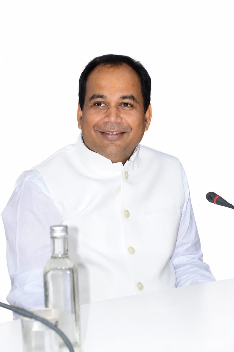 (रायपुर) कलेक्टर डॉ. गौरव सिंह देश के सर्वश्रेष्ठ जिलाधिकारी 2026 में शामिल