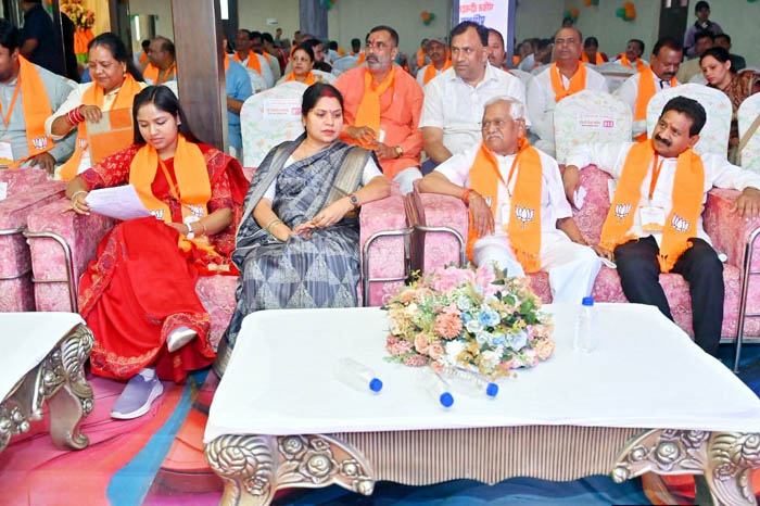 (धमतरी) तांदुला रिसॉर्ट बालोद में आयोजित भाजपा प्रशिक्षण अभियान में शामिल हुईं रंजना डीपेंद्र साहू