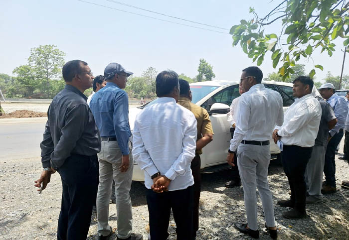 (रायपुर) लोक निर्माण विभाग के सचिव ने सड़कों का काम देखा