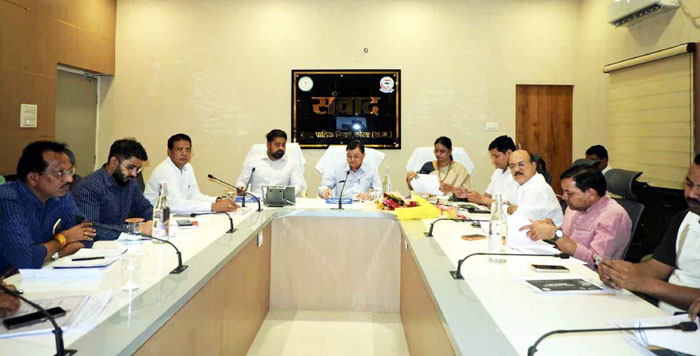 (कोरबा) सालिड वेस्ट मेनेजमेंट में जनप्रतिनिधियों की भूमिका एवं दायित्व पर उन्हें दिया गया प्रजेन्टेशन