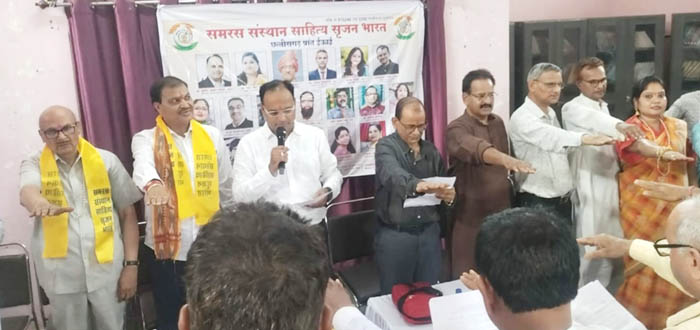 (राजनांदगांव) सच्चा साहित्यकार समाज को सही दिशा दिखाता है – महापौर मधुसूदन यादव