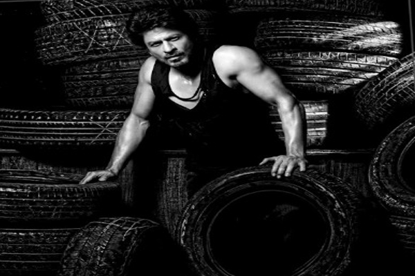 कबाड़ की दुकान से 200 पुराने टायर मंगवाकर किया था शाहरुख खान का फोटोशूट : डब्बू रत्नानी