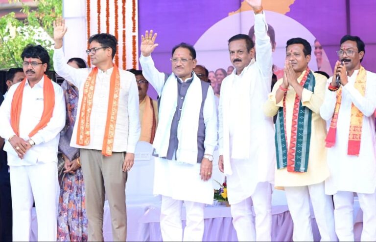 (रायपुर)विकसित छत्तीसगढ़ के संकल्प को मिली नई गति: मुख्यमंत्री साय ने रायगढ़ को दी 102 करोड़ रुपए से अधिक के विकास कार्यों की सौगात