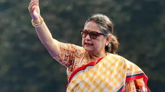 ममता बनर्जी को बड़ा झटका, TMC सांसद काकोली घोष ने पार्टी के सभी पदों से इस्तीफा दिया