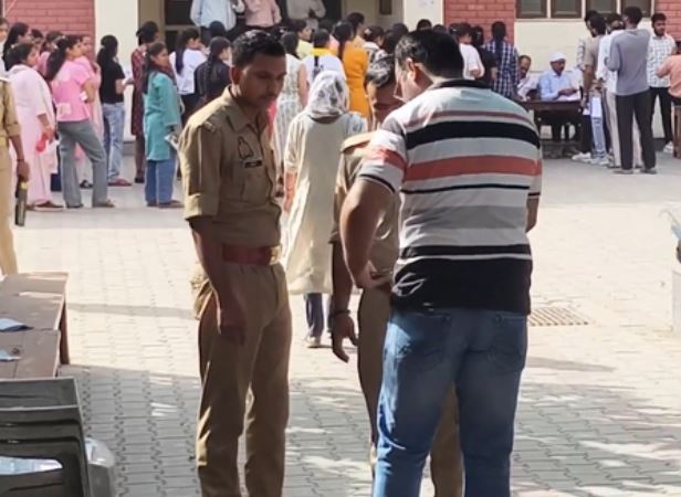 कड़ी सुरक्षा के बीच देशभर में यूपीएससी प्रीलिम्स 2026 परीक्षा जारी