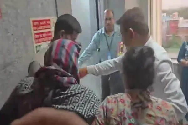 NEET पेपर लीक : प्रोफेसर ने आपस में बांट लिए थे सब्जेक्ट, CBI की पूछताछ में हुआ खुलासा
