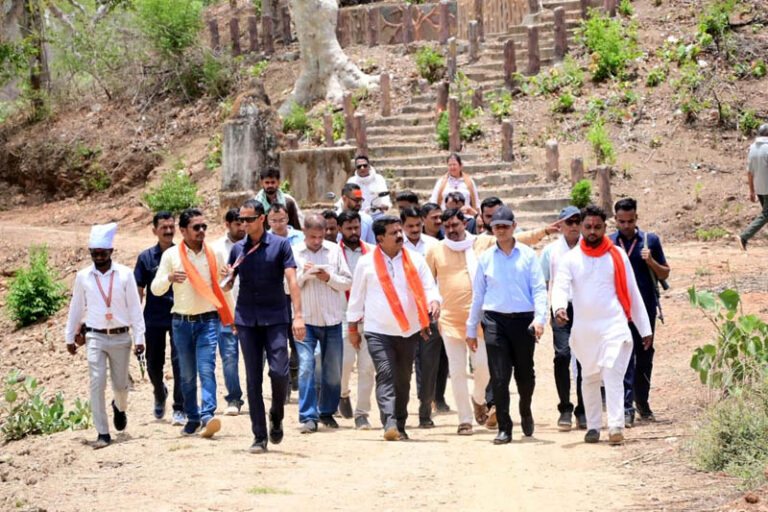 (कवर्धा) उप मुख्यमंत्री विजय शर्मा ने भोरमदेव कॉरिडोर निर्माण का किया निरीक्षण