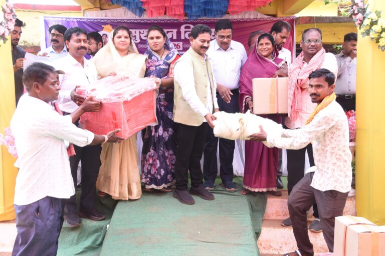 (दुर्गं)मलपुरीकला जनसमस्या निवारण शिविर में 165 आवेदनों का निराकरण