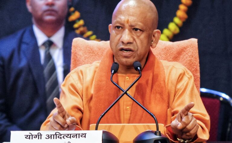 गांव हो या शहर, भीषण गर्मी के बाद भी न कटे बिजली; यूपी में पावर कट से परेशान लोगों को CM योगी ने दी राहत