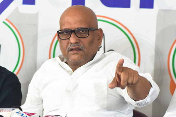 पीएम मोदी के खिलाफ अभद्र टिप्पणी करने पर कांग्रेस नेता अजय राय के खिलाफ महोबा में एफआईआर दर्ज