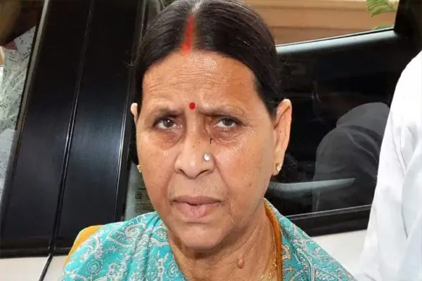 नोटिस पर भड़कीं राबड़ी देवी, बोलीं- नहीं खाली करूंगी सरकारी घर, दम है तो फोर्स बुलाकर बाहर निकालो