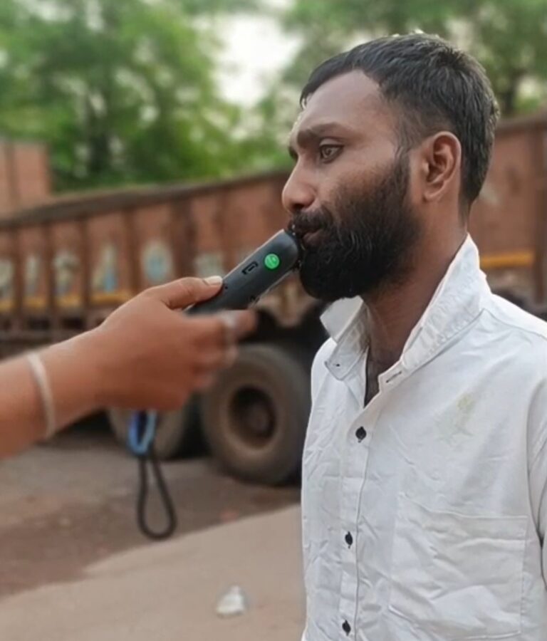 उर्सपाक में मौत बन दौड़ा शराबी ट्रक चालक, पीछा कर पुलिस ने दबोचा, ₹22 हजार जुर्माना