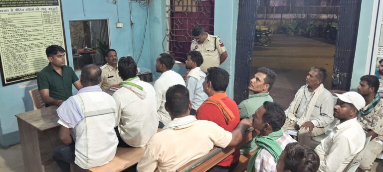 बकरीद से पहले अलर्ट मोड पर पुलिस, शांति बिगाड़ने वालों को सख्त चेतावनी