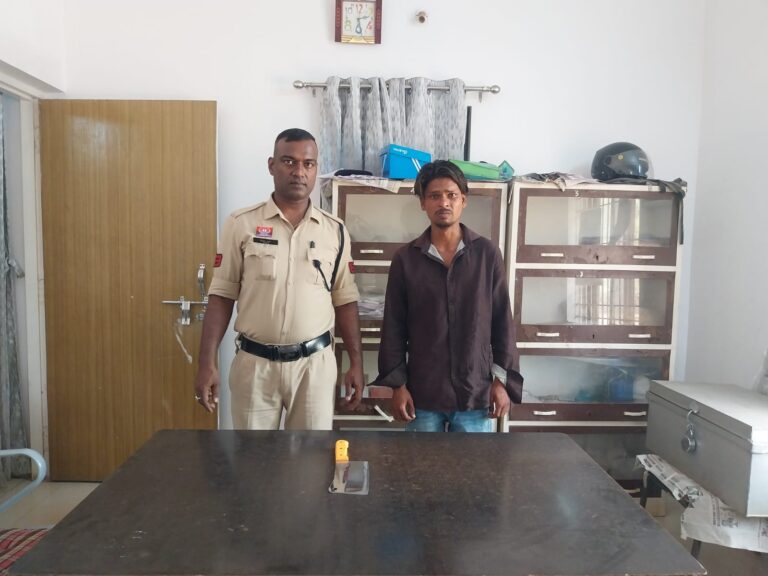 राजीव नगर में लहराया धारदार हथियार, दहशत फैलाने वाला आरोपी चढ़ा पुलिस के हत्थे