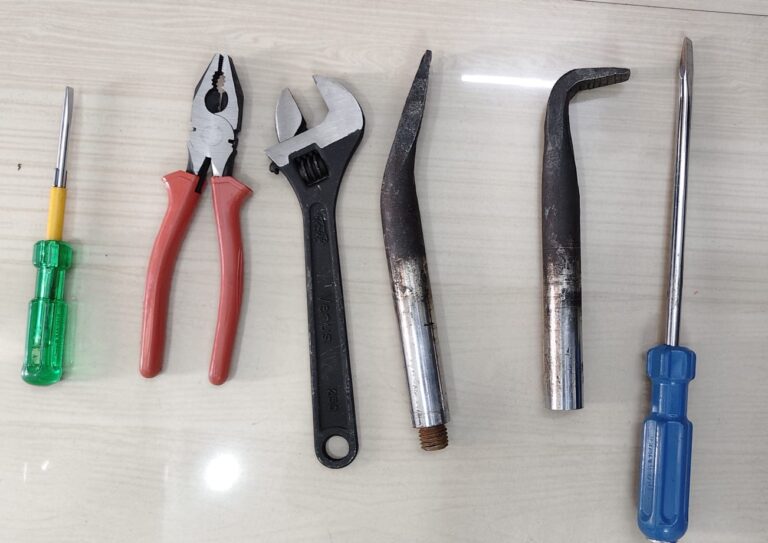 दुर्ग में इंटरस्टेट चोर गिरोह का बड़ा खुलासा, ताले-लॉकर तोड़ने के औजार बरामद