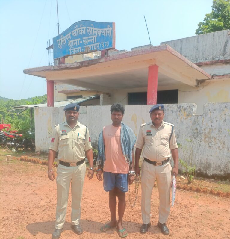 ऑपरेशन शंखनाद का बड़ा वार! जंगल से 6 गौवंश छुड़ाकर तस्कर गिरफ्तार