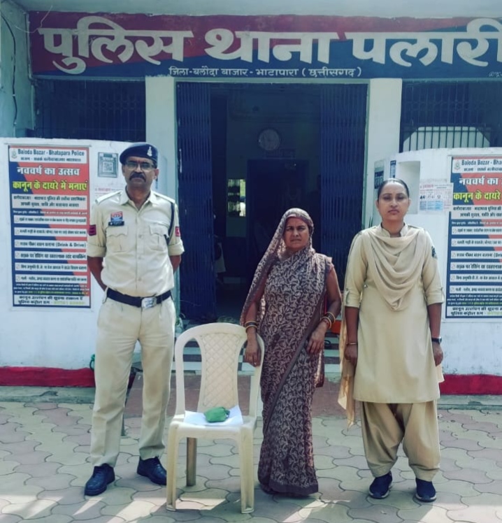 पान-गुटखा ठेले की आड़ में गांजे का कारोबार, महिला तस्कर रंगे हाथ गिरफ्तार