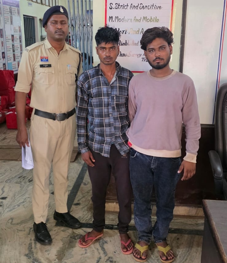 बायपास रोड पर शराब तस्करी का खेल बेनकाब, 40 पौवा और बाइक समेत दो गिरफ्तार