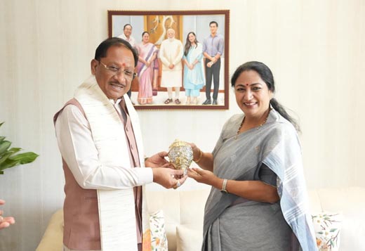 (रायपुर/नईदिल्ली) नई दिल्ली में मुख्यमंत्री विष्णु देव साय ने दिल्ली की मुख्यमंत्री रेखा गुप्ता से की सौजन्य भेंट