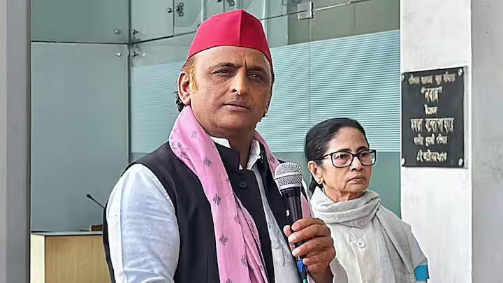 उत्तर प्रदेश में अखिलेश यादव और आई-पीएसी के बीच समझौता लटका, पश्चिम बंगाल-तमिलनाडु हार का असर