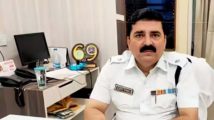 कोलकाता के डीसीपी शांतनु सिन्हा बिस्वास के खिलाफ ईडी का लुकआउट नोटिस, विदेश भागने की आशंका