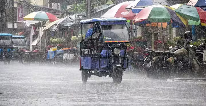 देशभर में अंधड़-बारिश से तबाही, राजस्थान के तापमान में 8 डिग्री की गिरावट