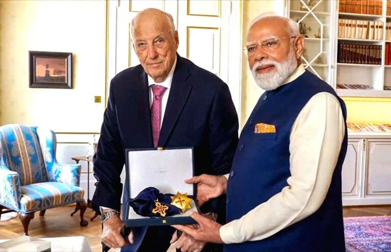 नॉर्वे ने पीएम मोदी को दिया सर्वोच्च सम्मान, ओस्लो में राजा हाराल्ड व ने किया सम्मानित