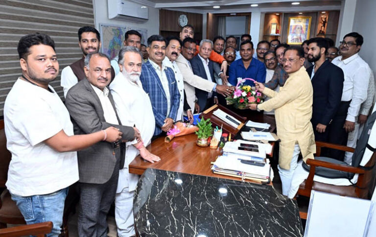 (रायपुर) मुख्यमंत्री विष्णुदेव साय से बार काउंसिल प्रतिनिधिमंडल की सौजन्य भेंट