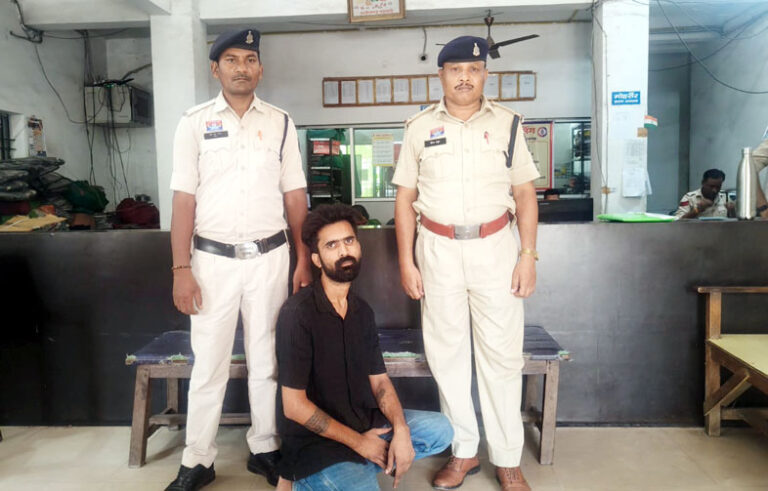 (रायगढ़) ऑपरेशन क्लीन हंट: हत्या के प्रयास का दो साल से फरार आरोपी सन्नी सरदार गिरफ्तार, भेजा गया जेल