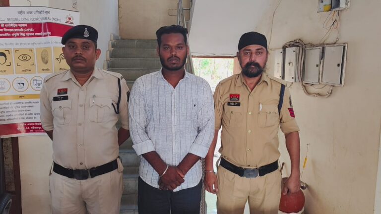 (जांजगीर-चांपा)24 घंटे में दो फरार आरोपी गिरफ्तार, नाबालिग का अश्लील वीडियो वायरल करने और युवती से छेड़छाड़ के आरोपी जेल भेजे गए